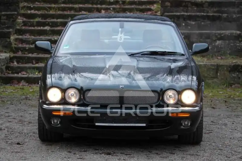 2000 Jaguar XJR