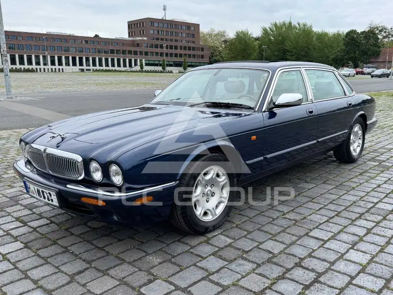 2000 Jaguar XJ