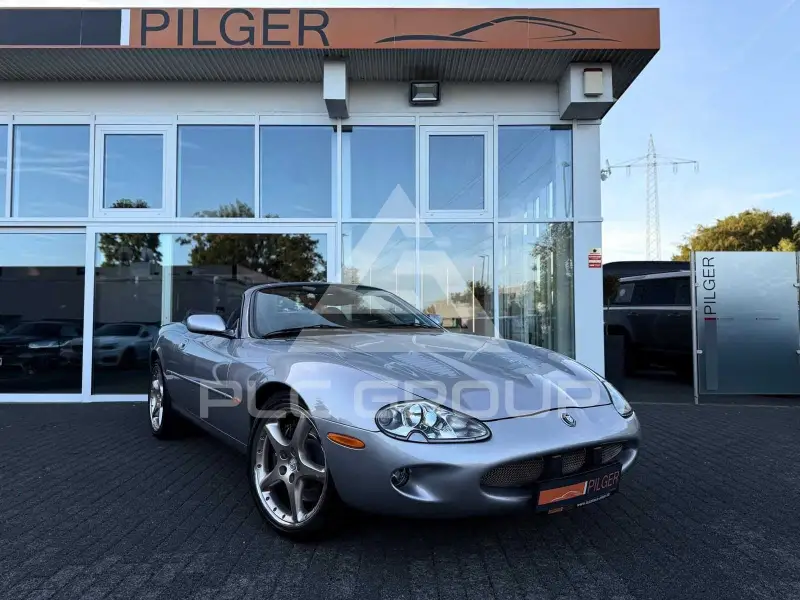 2000 Jaguar XK