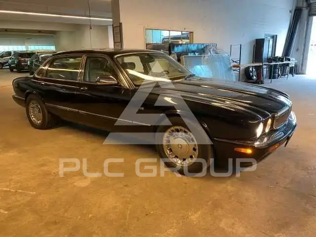 2000 Jaguar XJ
