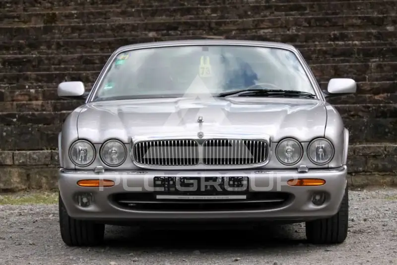 2000 Jaguar XJ