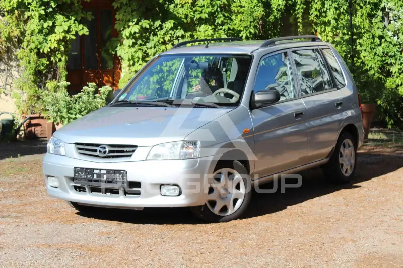 2000 Mazda Demio