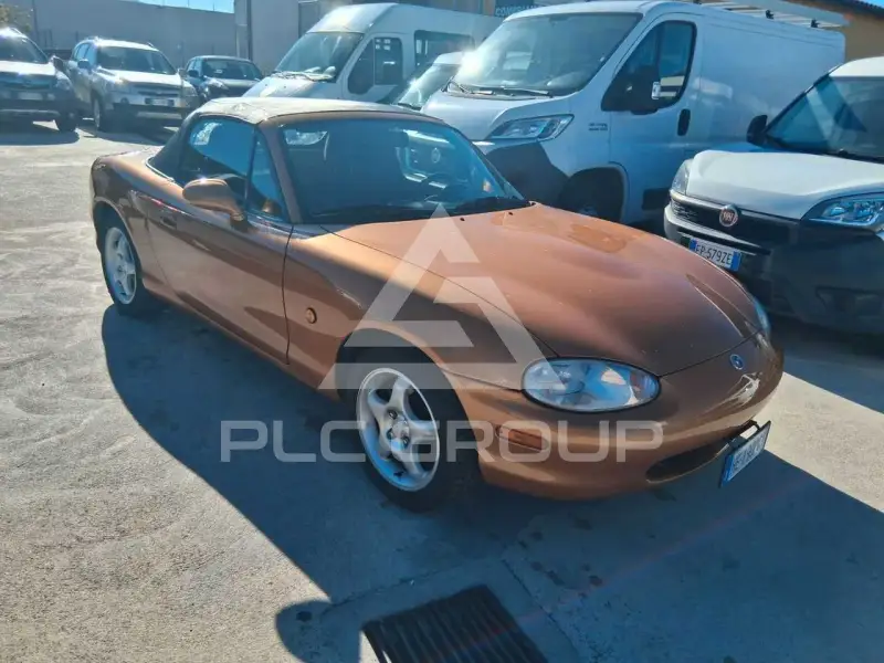 2000 Mazda MX-5