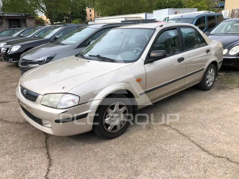 2000 Mazda 323