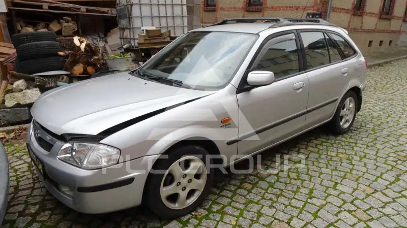 2000 Mazda 323