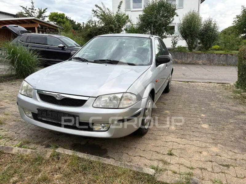2000 Mazda 323