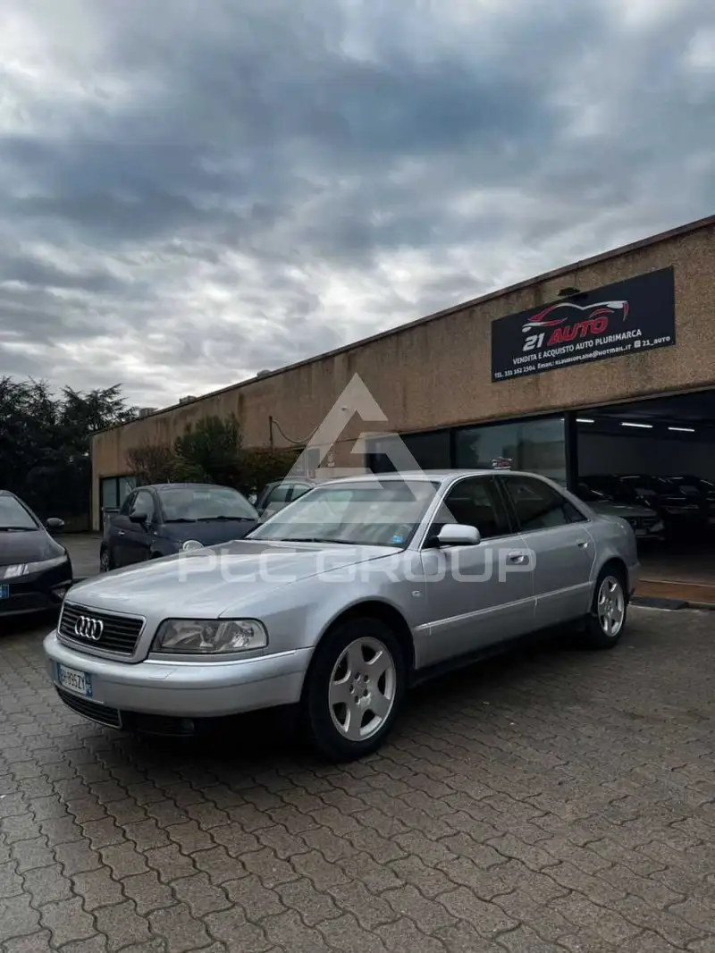 2000 Audi A8