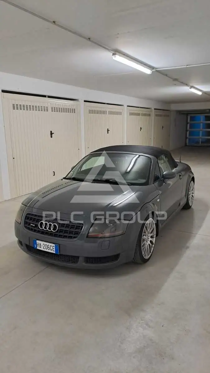 2000 Audi TT
