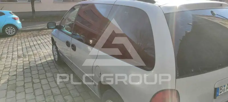 2000 Chrysler VOYAGER