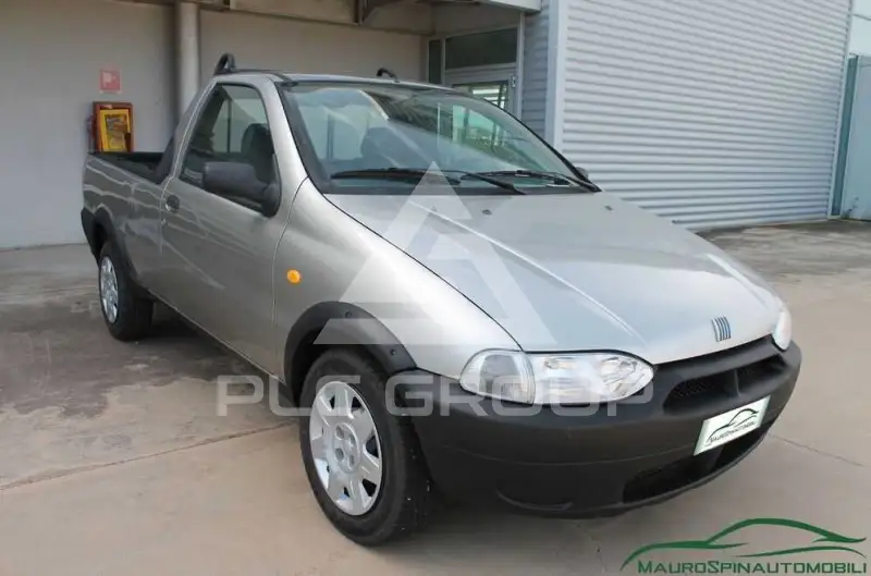 2000 Fiat Strada