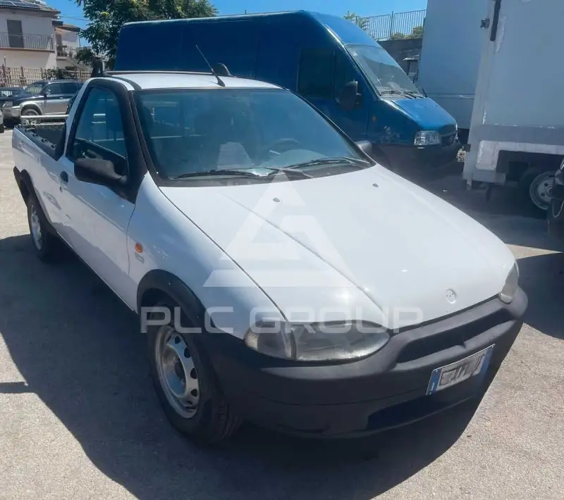2000 Fiat Strada
