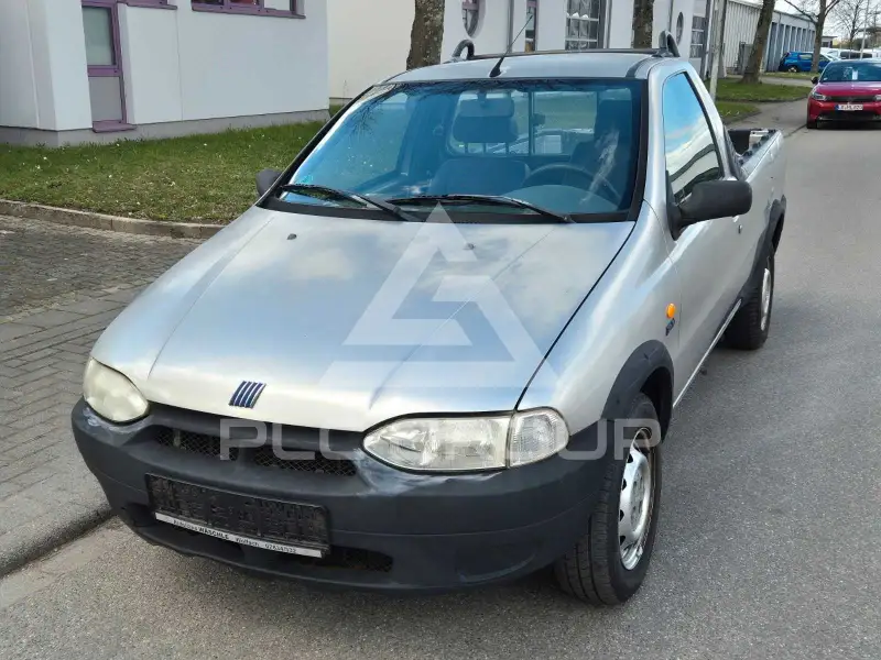 2000 Fiat Strada