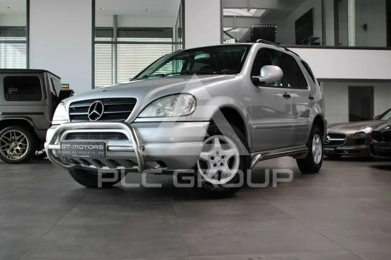 2000 Mercedes Benz ML 320