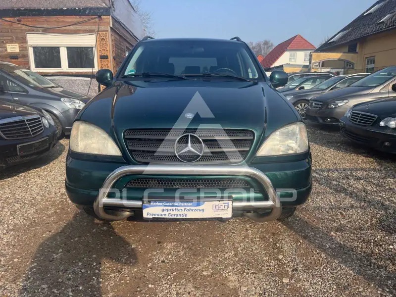 2000 Mercedes Benz ML 320