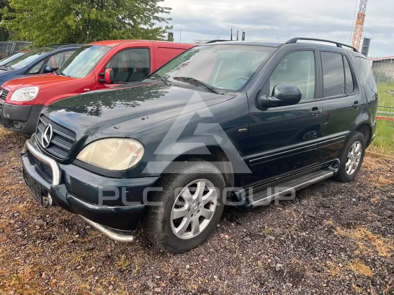 2000 Mercedes Benz ML 320