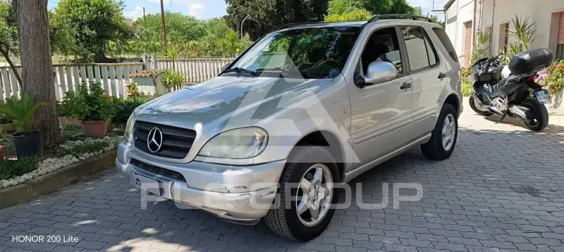 2000 Mercedes Benz ML 320