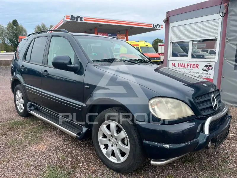 2000 Mercedes Benz ML 320