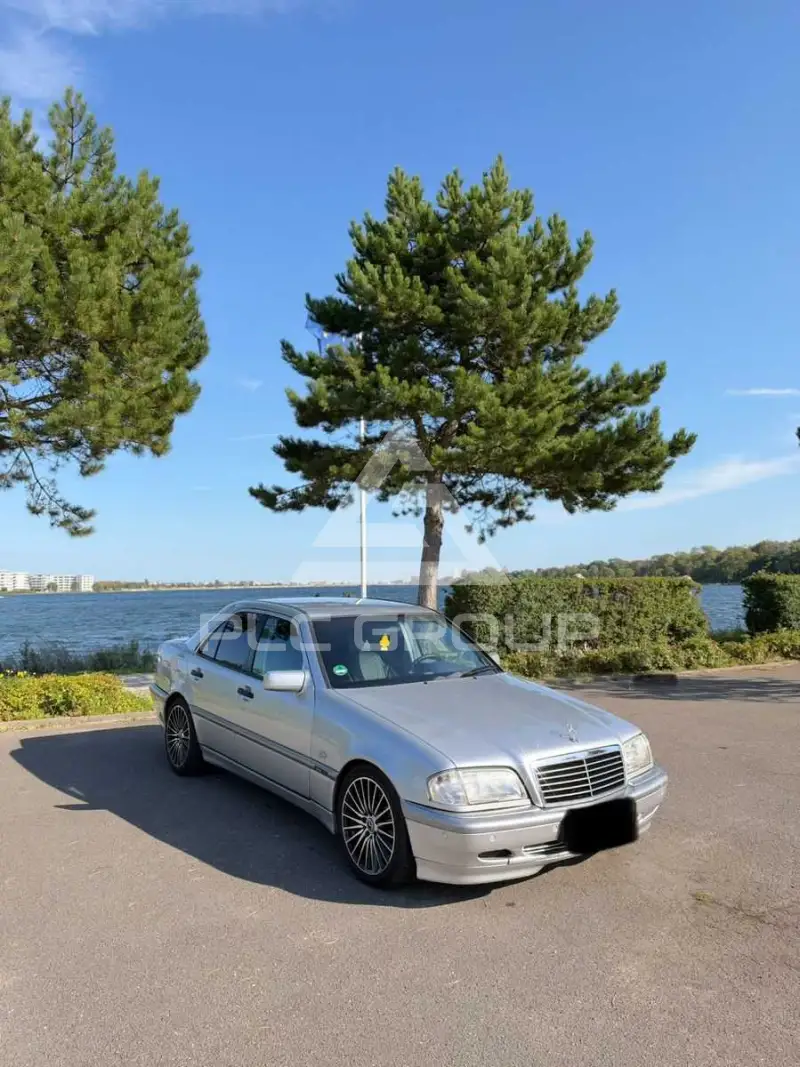 2000 Mercedes Benz 200