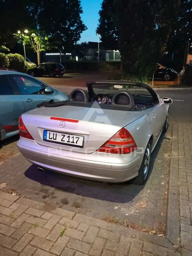 2000 Mercedes Benz SLK 200