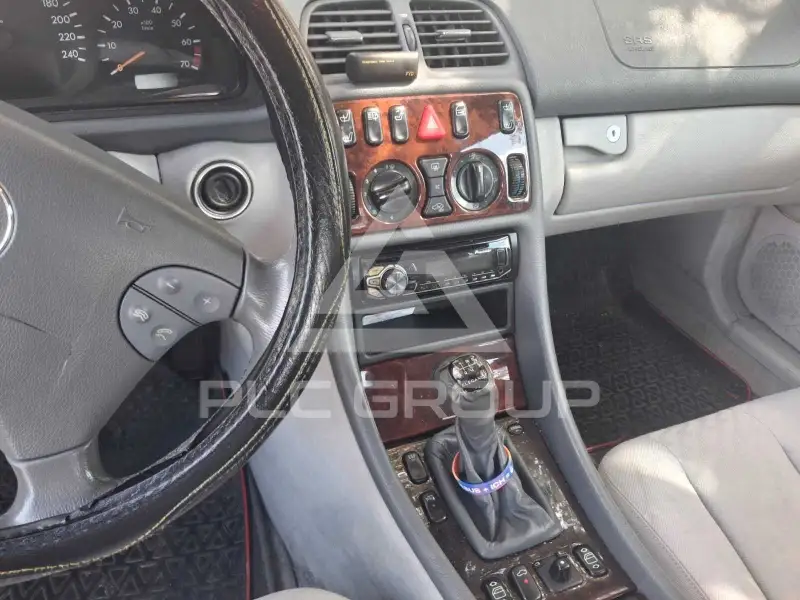 2000 Mercedes Benz CLK 200