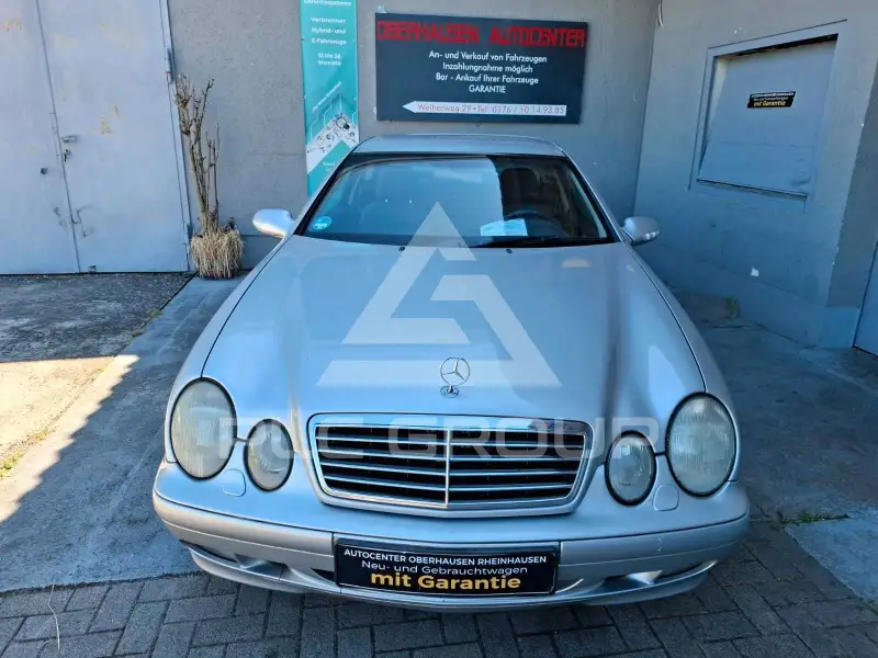 2000 Mercedes Benz CLK 200