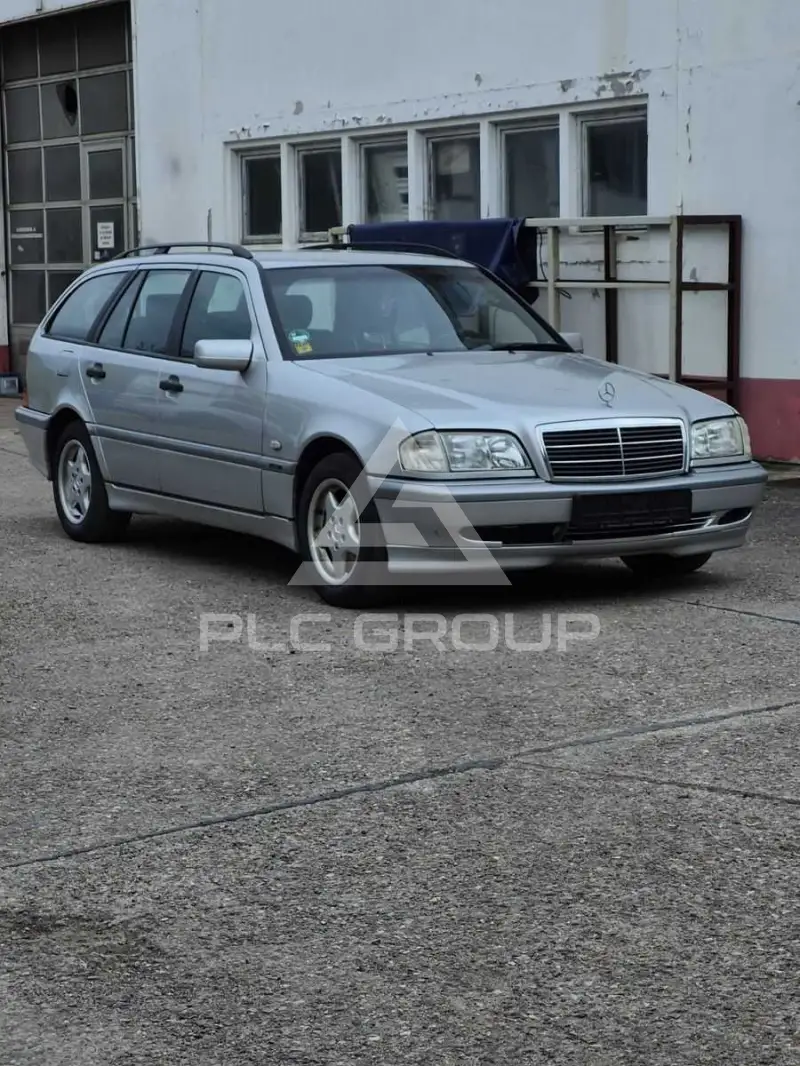 2000 Mercedes Benz 220