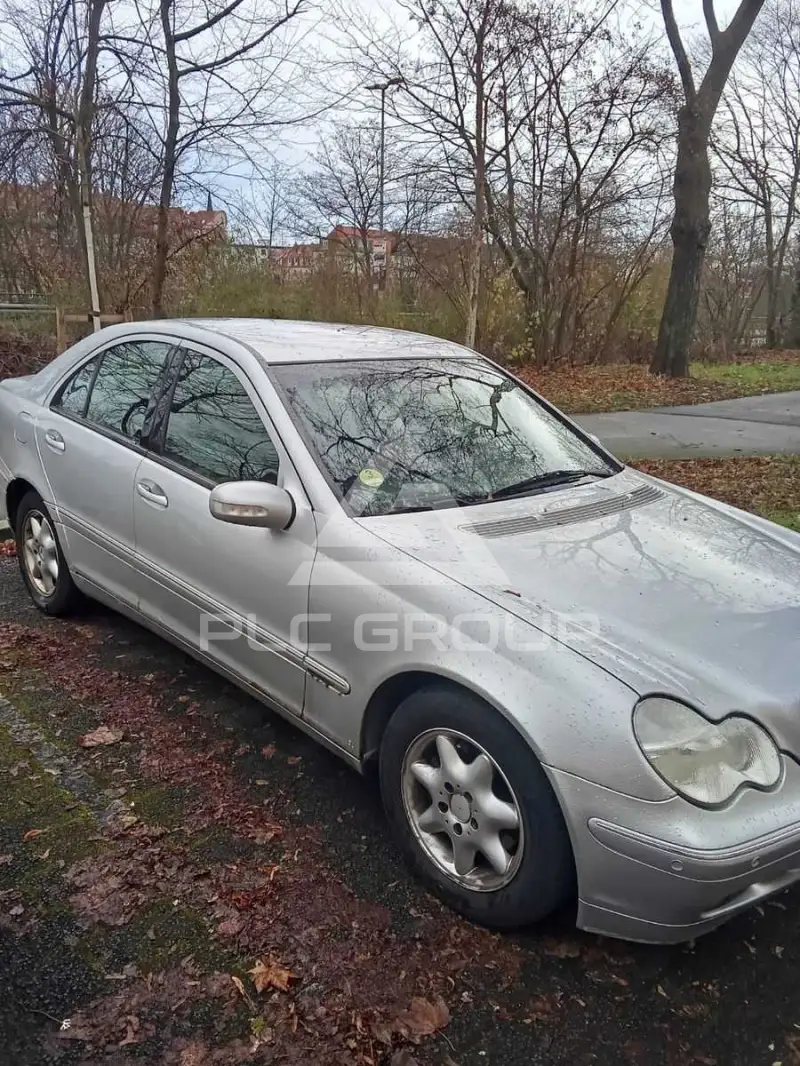 2000 Mercedes Benz 220