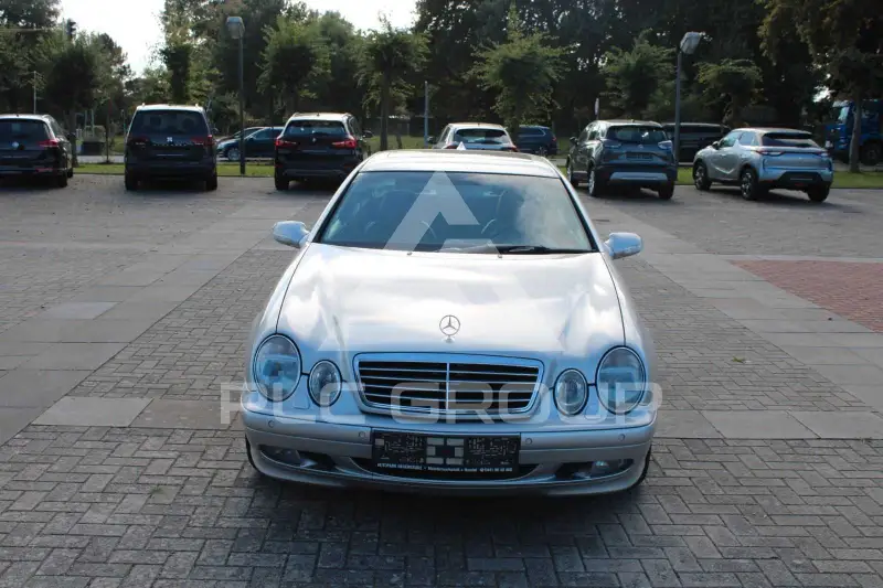 2000 Mercedes Benz CLK 320