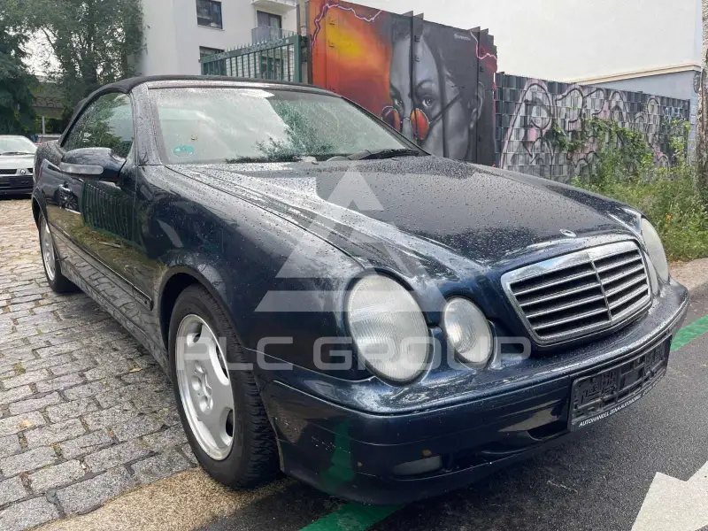 2000 Mercedes Benz CLK 320