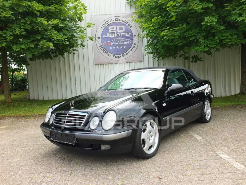 2000 Mercedes Benz CLK 320