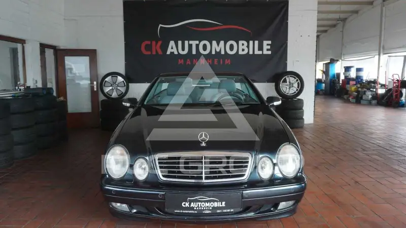 2000 Mercedes Benz CLK 320