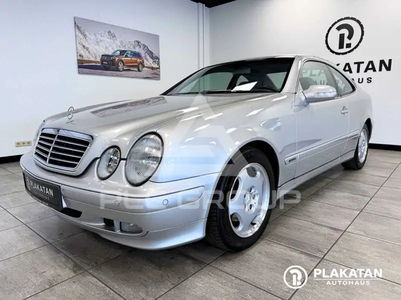 2000 Mercedes Benz CLK 320