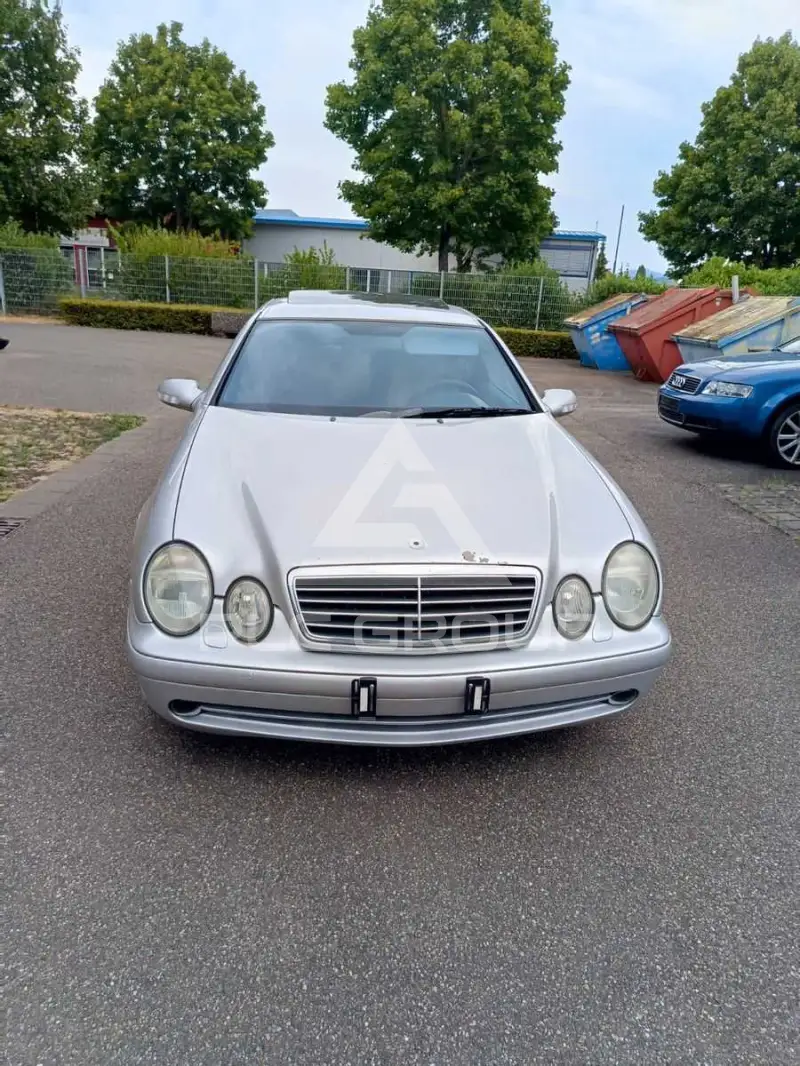 2000 Mercedes Benz CLK 550