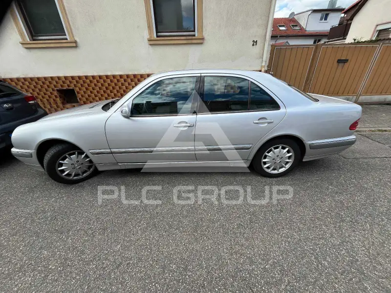 2000 Mercedes Benz E 200