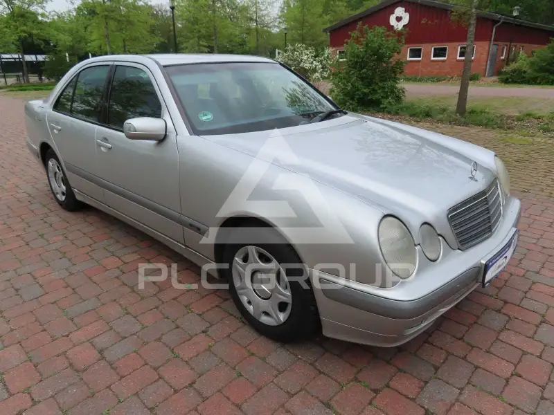 2000 Mercedes Benz E 200