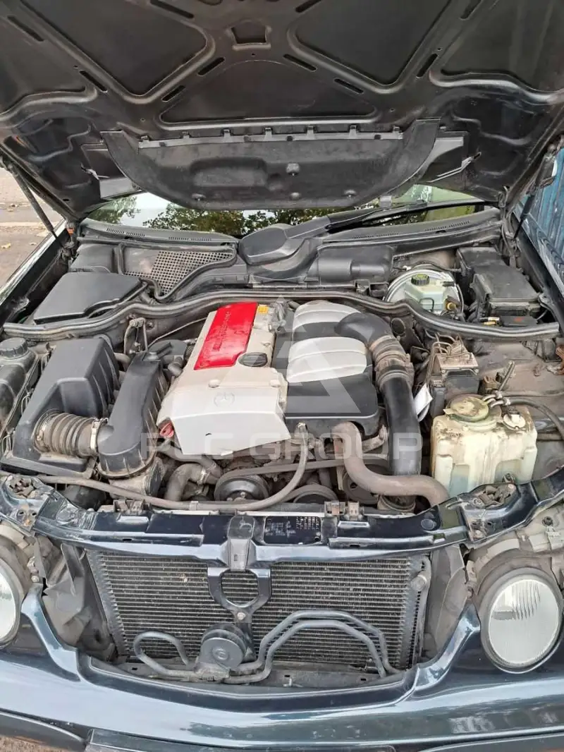 2000 Mercedes Benz E 200