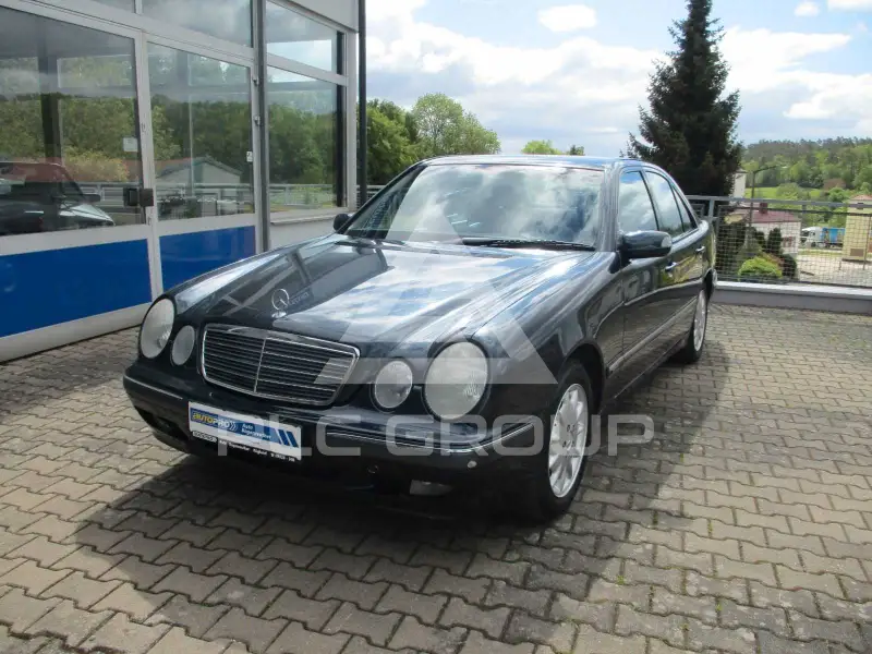 2000 Mercedes Benz E 200