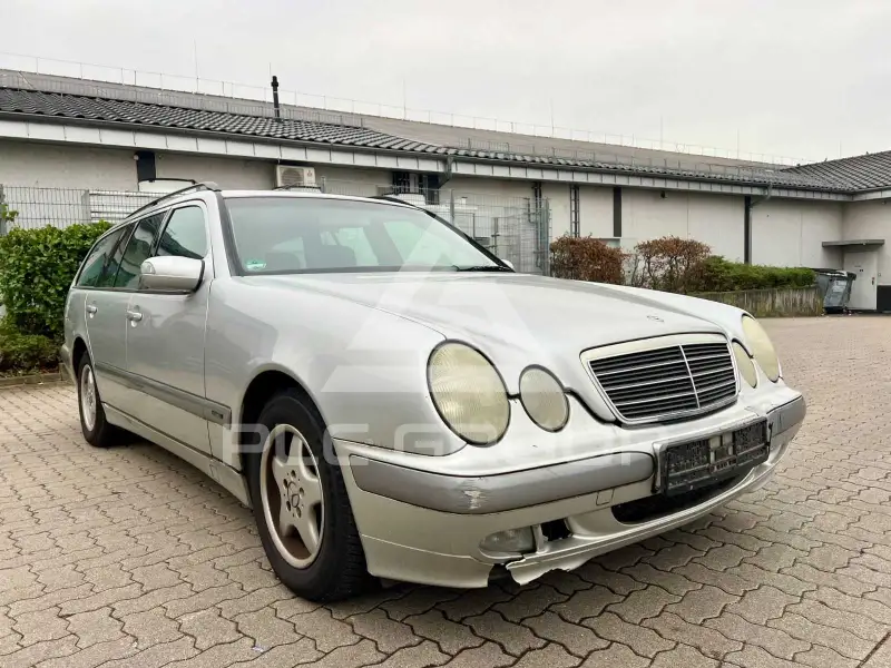 2000 Mercedes Benz E 240