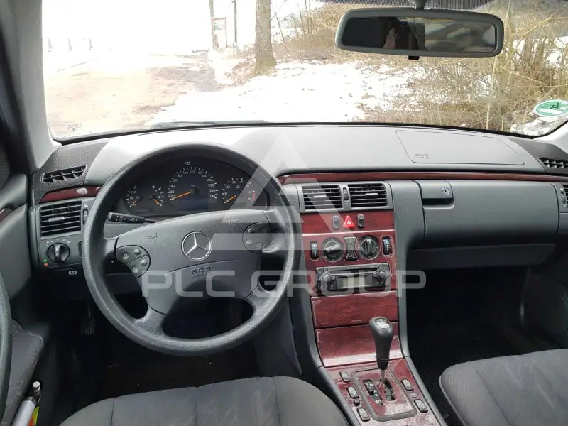 2000 Mercedes Benz E 240