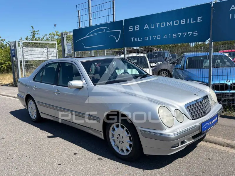 2000 Mercedes Benz E 240