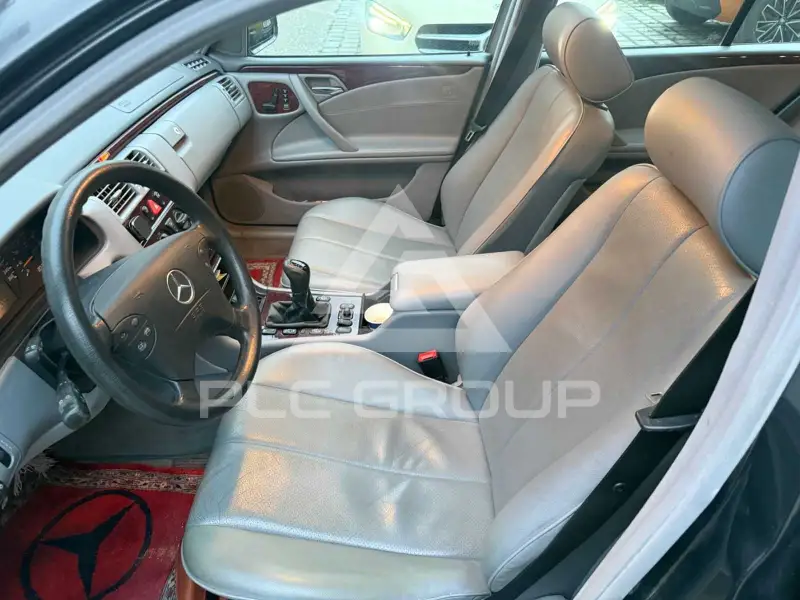 2000 Mercedes Benz E 240