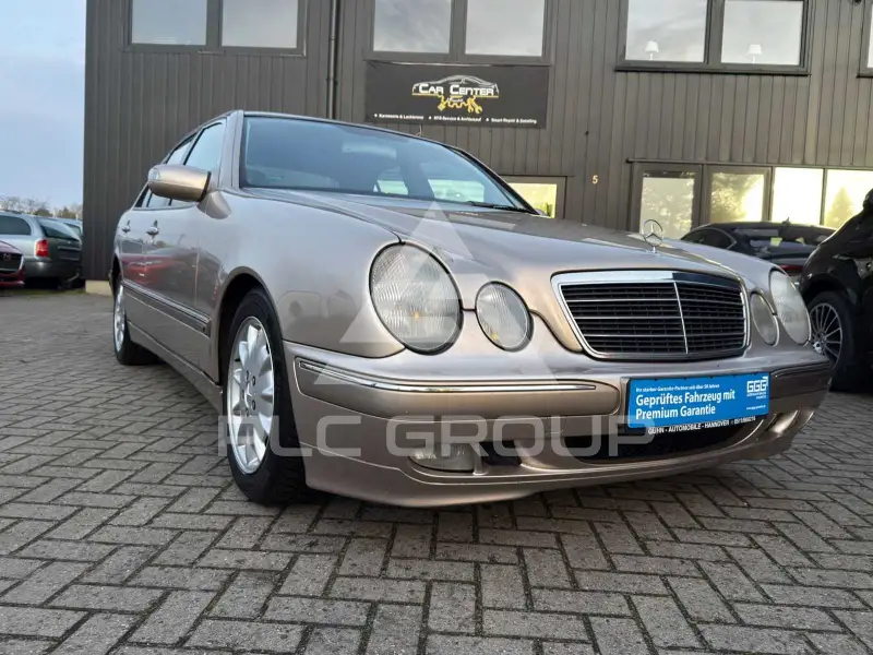 2000 Mercedes Benz E 240