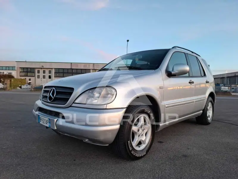 2000 Mercedes Benz ML 270