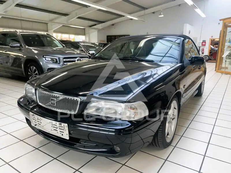 2000 Volvo C70