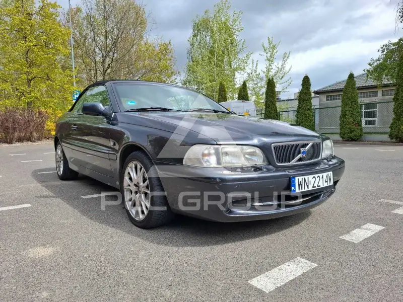 2000 Volvo C70