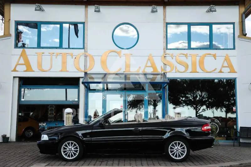 2000 Volvo C70