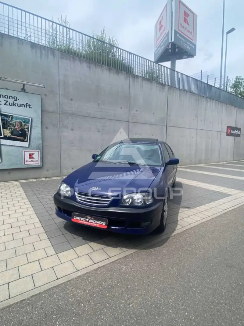 2000 Toyota Avensis