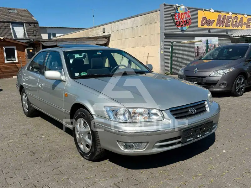 2000 Toyota CAMRY
