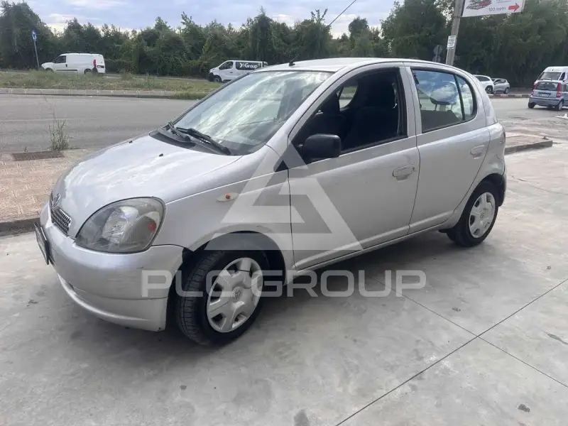 2000 Toyota YARIS