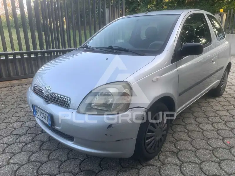 2000 Toyota YARIS